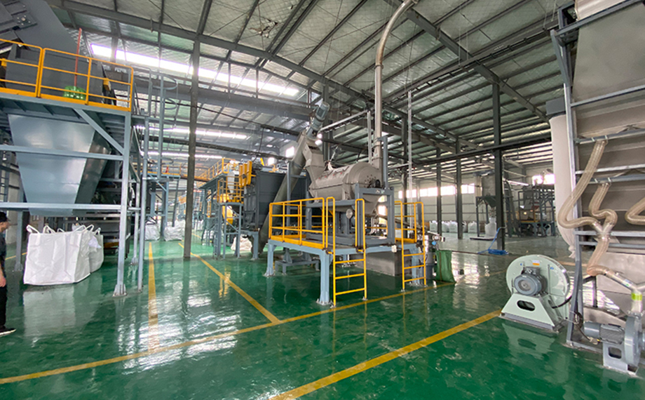 Toàn cảnh nhà xưởng tái chế chai nhựa PET hiện đại